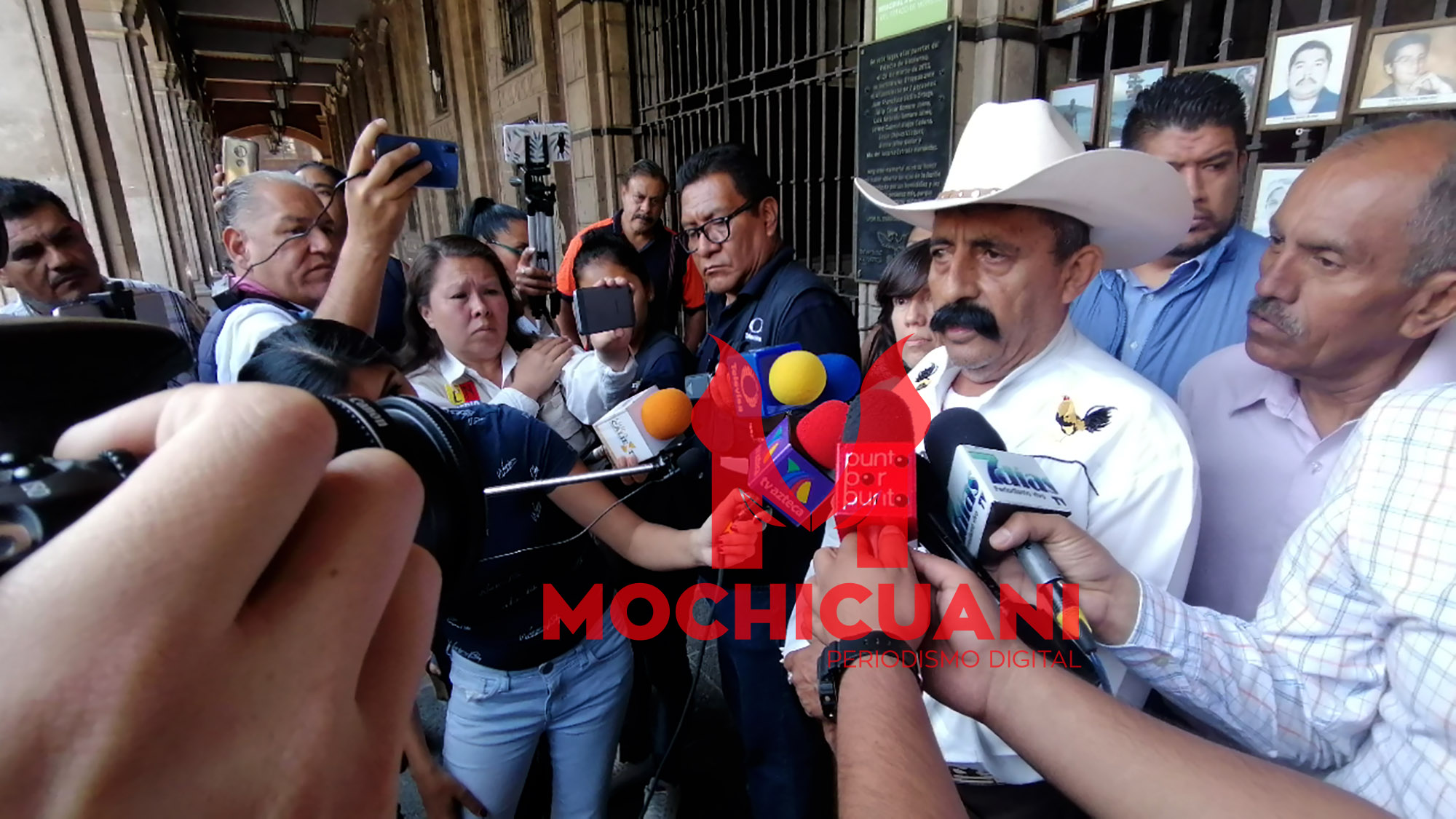 Jorge Zapara en conferencia de prensa. Foto Máximo Cerdio