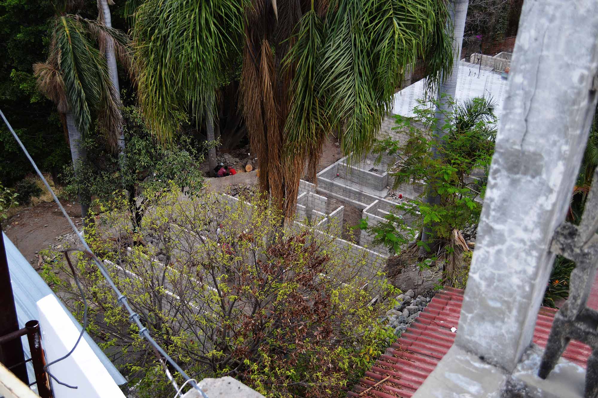 Construcción en barranca San Antón 