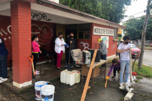 Vecinos de Ciudad Chapultepec en módulo. Foto cortesía