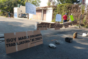 Bloqueo de ex trabajadores del Ayuntamiento. Foto cortesía