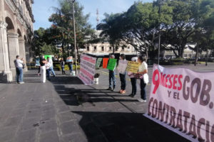 Ex Trabajadores del Seguro Popular en manifestación. Foto cortesía