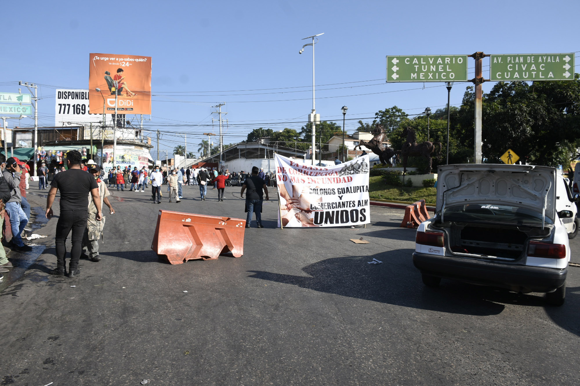 Manifestación de vecinos de la Gualupita y Comerciantes establecidos del Mercado ALM. Foto cortesía