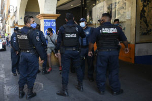 Policía en el centro foto de aspecto