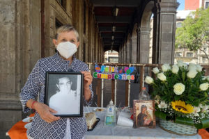 Alma Griselda conmemora el cumpleaños de su hijo. Foto cortesía