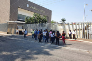 Habitantes del municipio indígena de Xoxocotla en el Congreso. Foto cortesía