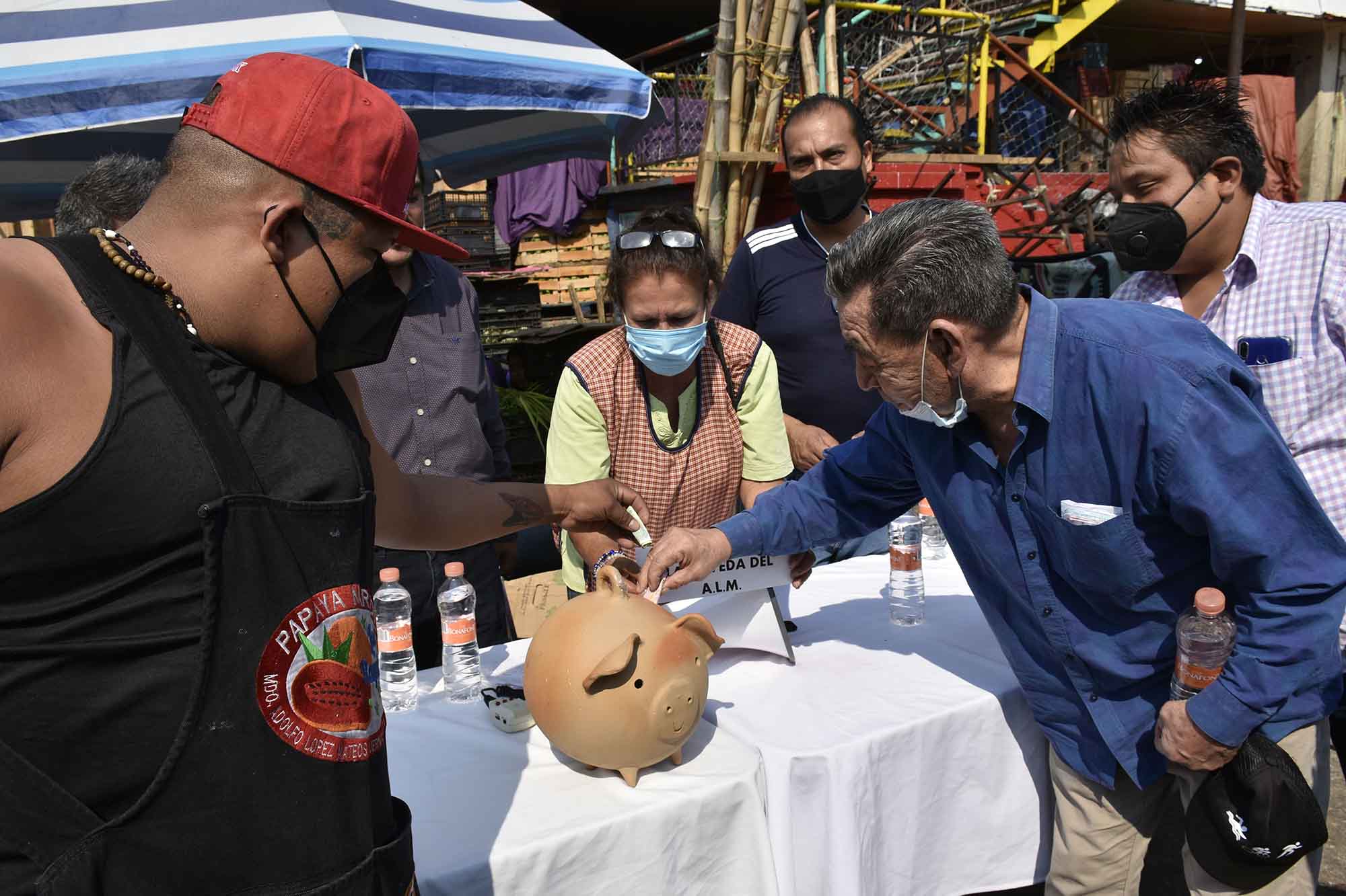 Cooperandopara repara el mercadof