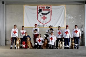 Instructores y guías del Equipo del Perros de Búsqueda y Rescate SAR K9 de la Cruz Roja Mexicana Morelos