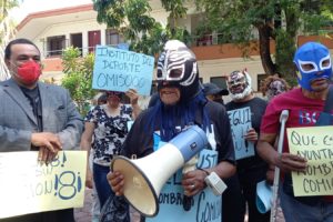 Luchadores protestan