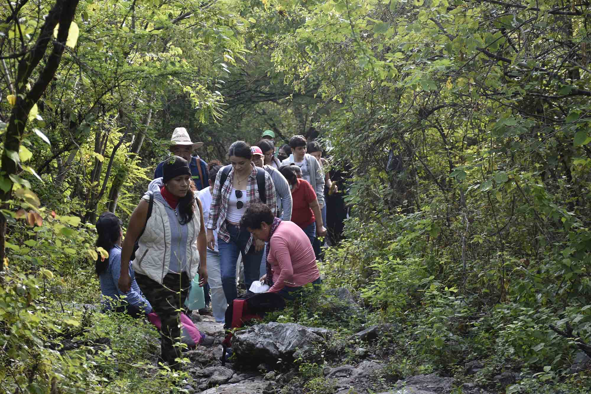 Turistas en el cerro de la TortugaM