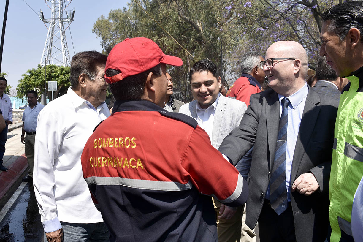 Con Bomberos de Cuernavaca