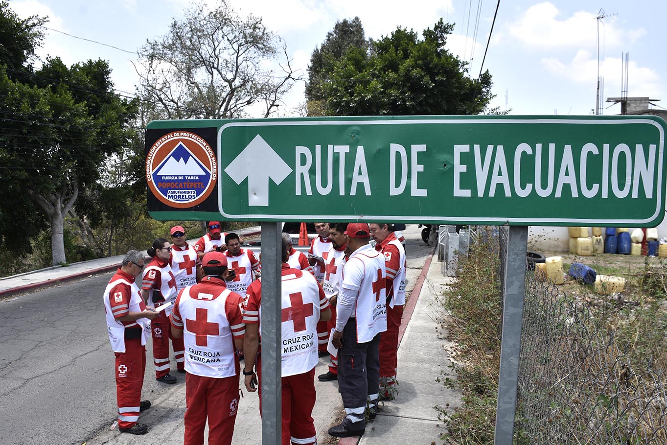 Personal de la Cruz Roja en Reconocimiento