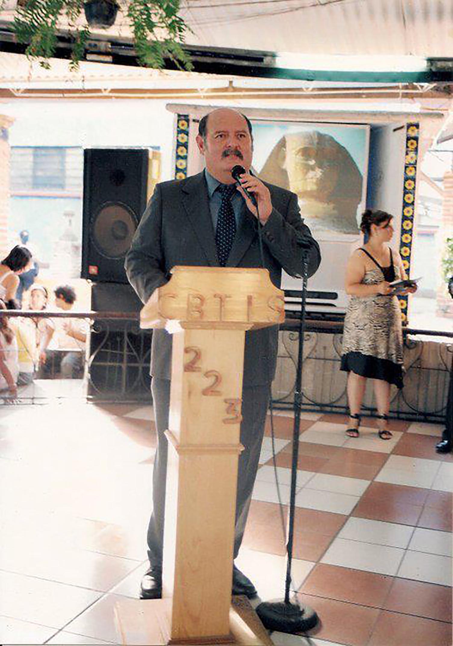 Hugo Calderón maestro de ceremonias 1