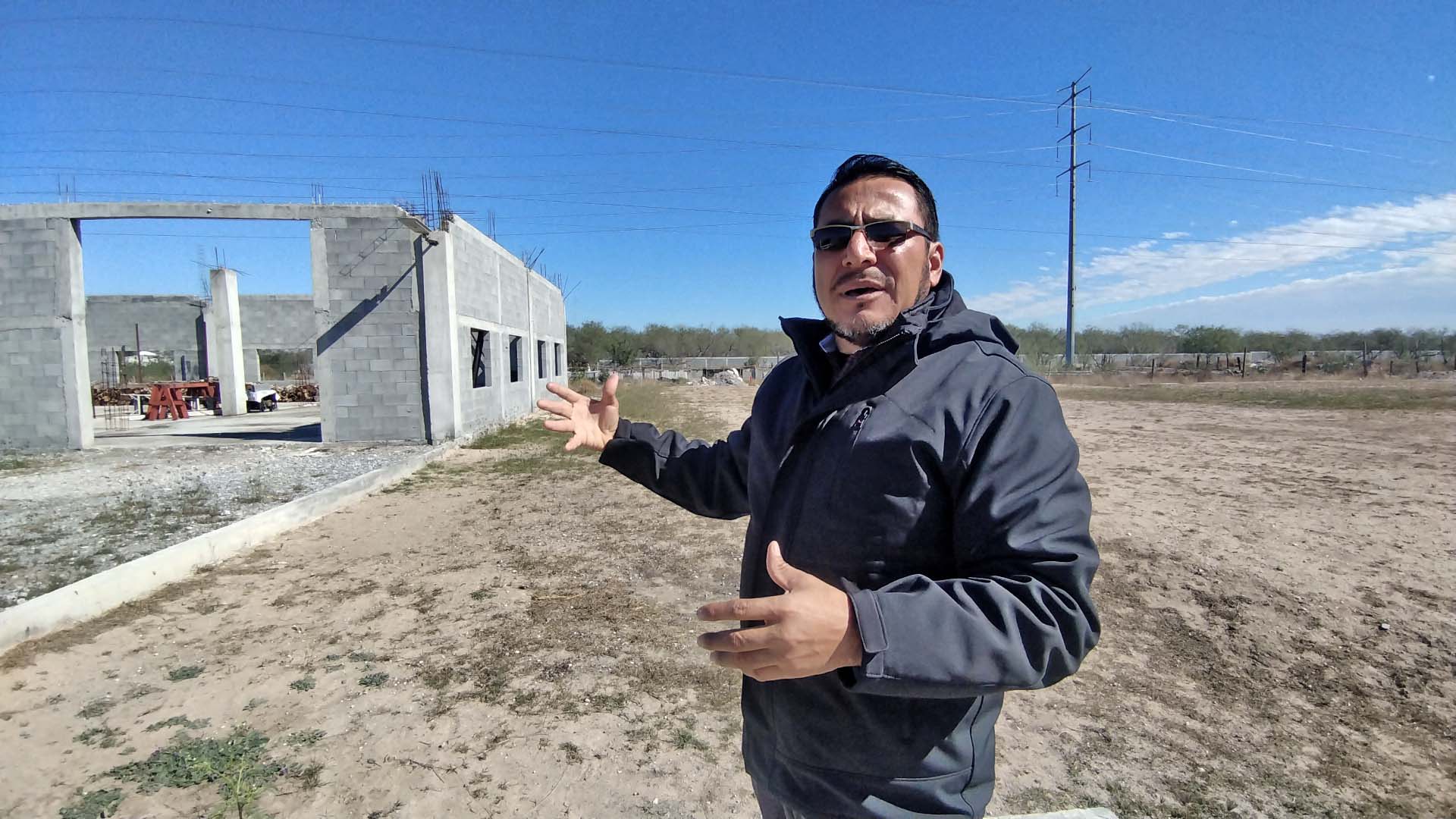 Martín frente a la construcción 