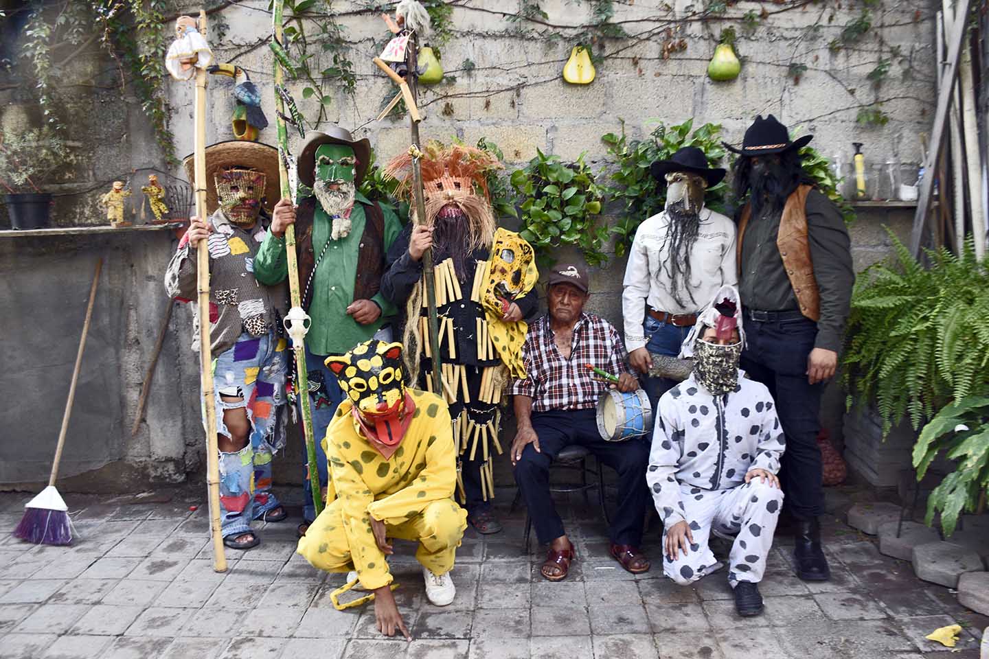 Erasmo y sus tecuanes