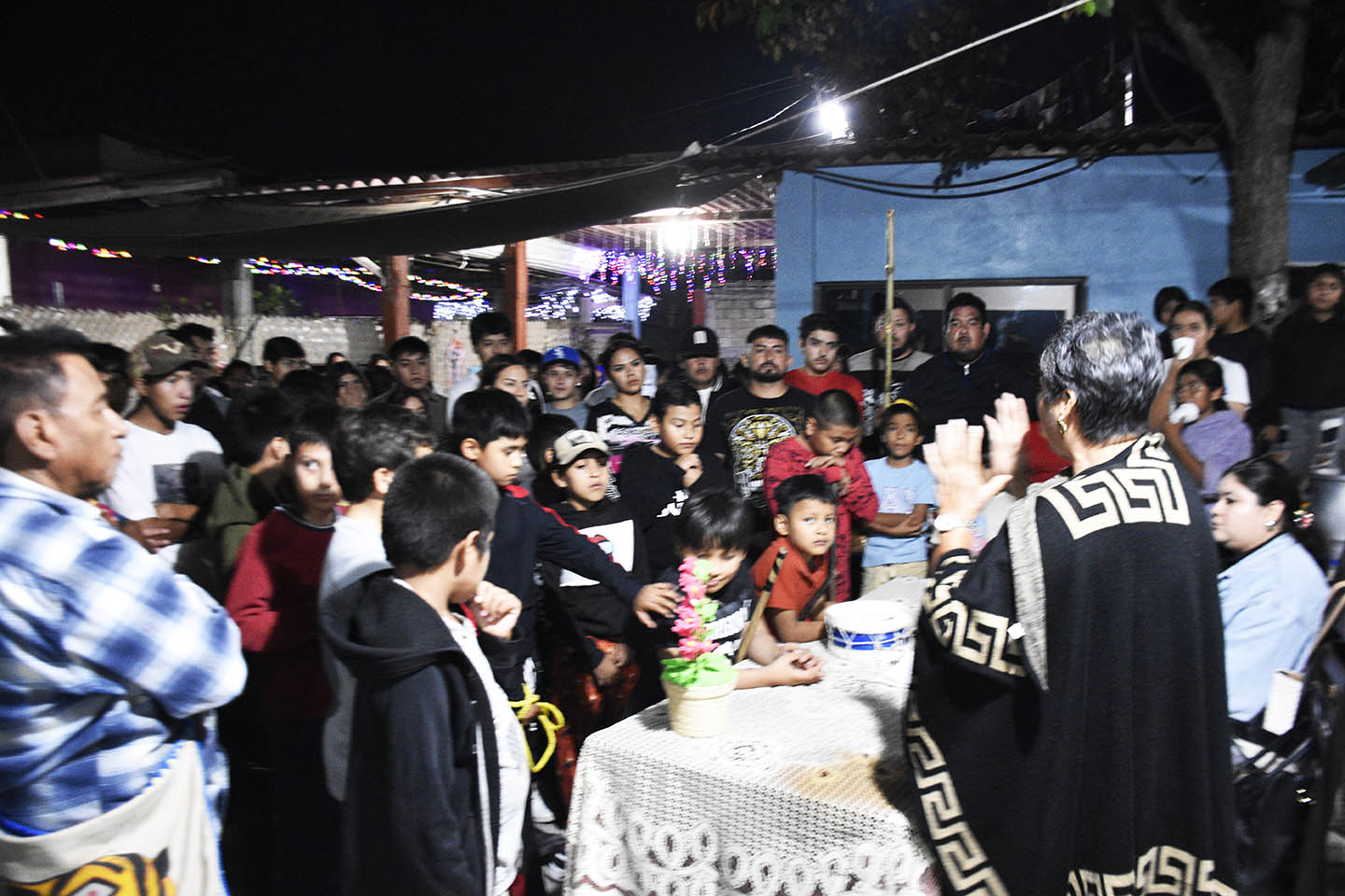 Tecuanes en Tetelpa ante autoridades