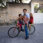 Abuelo y niños