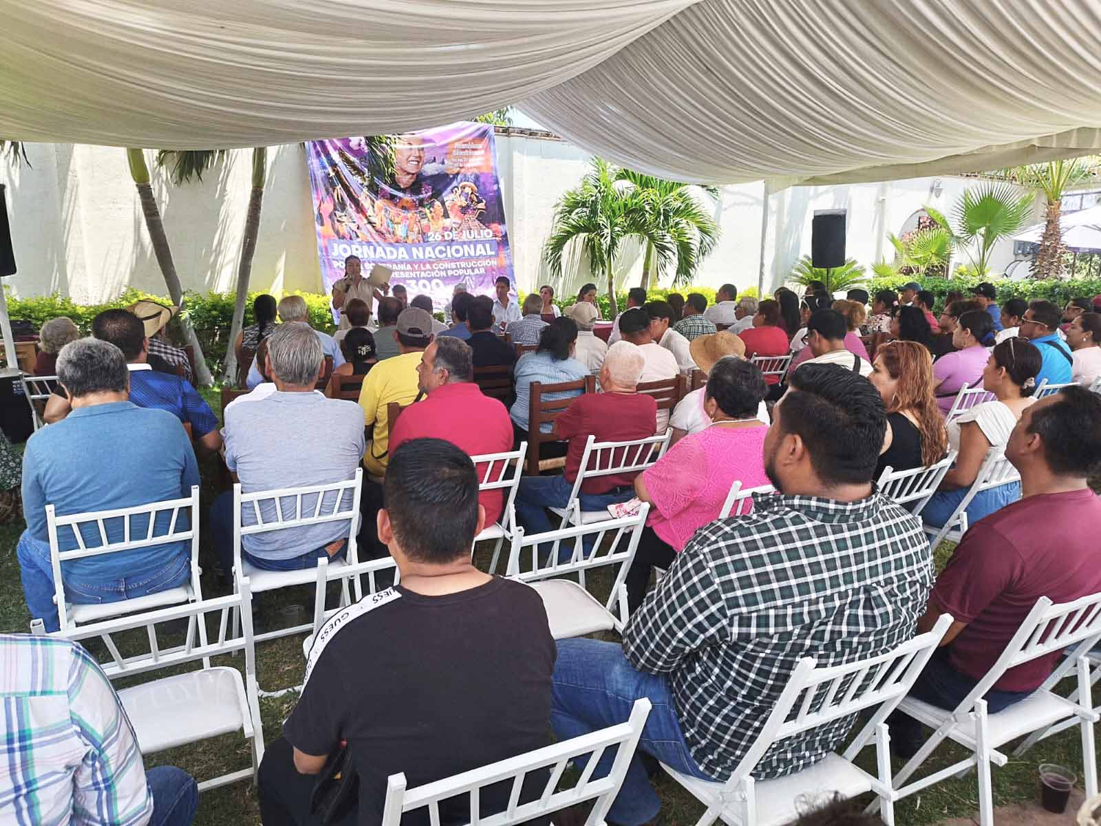 Hortencia Figueroa Peralta durante la Asamblea de la Defensa de la Soberanía Nacional Morelos
